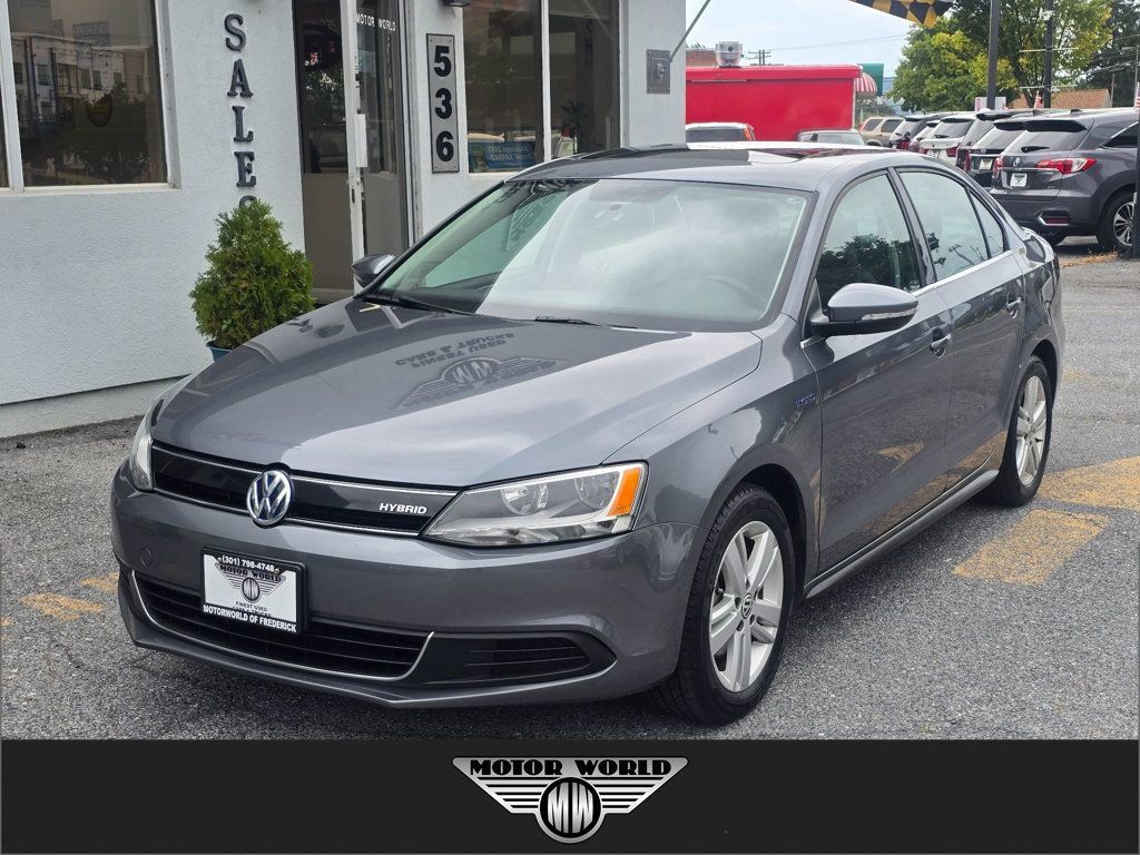Used 2014 Volkswagen Jetta Hybrid Sedan FWD image 1