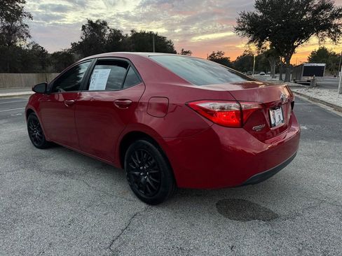 Used 2018 Toyota Corolla LE image 6