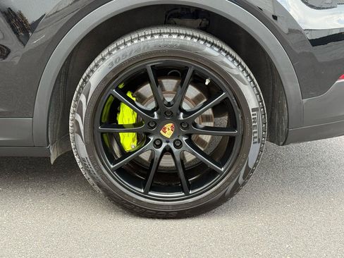 Used 2019 Porsche Cayenne E-Hybrid AWD/4WD image 40