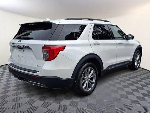 Certified 2023 Ford Explorer XLT w/ Equipment Group 202A AWD/4WD image 6