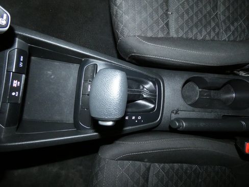 Used 2018 Kia Rio S image 17