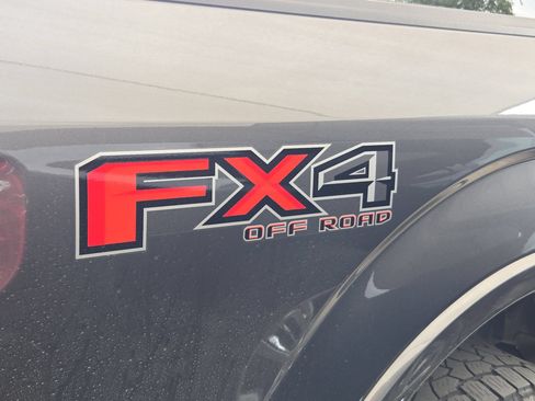 Used 2018 Ford F150 Platinum w/ Equipment Group 701A Luxury AWD/4WD image 9