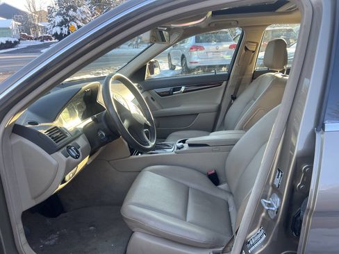 Used 2009 Mercedes-Benz C 300 4MATIC Sedan image 24