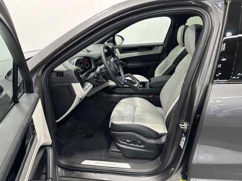 New 2026 Porsche Cayenne Coupe AWD/4WD image 17