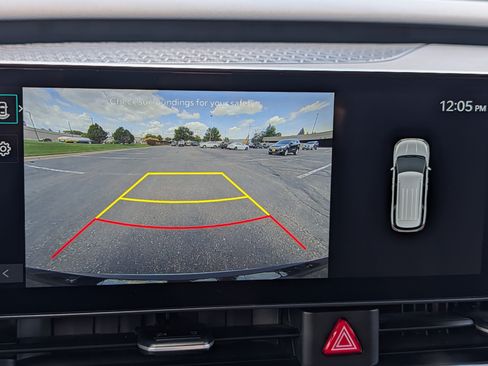 Certified 2025 Kia Carnival FWD image 27