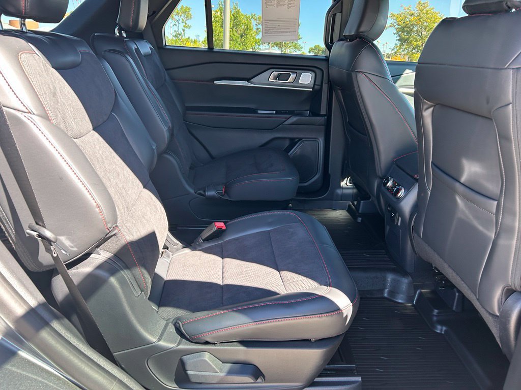 Used 2026 Ford Explorer ST w/ Sun And Sound Package AWD/4WD image 30