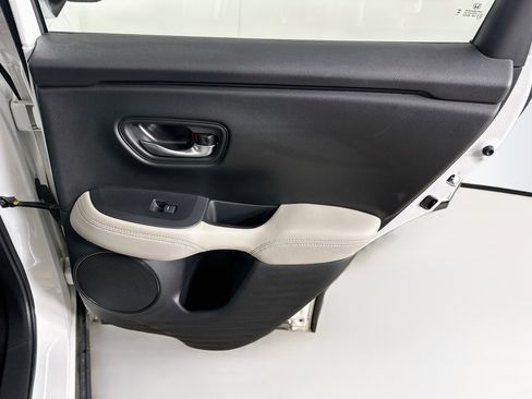 Used 2024 Honda HR-V LX image 28