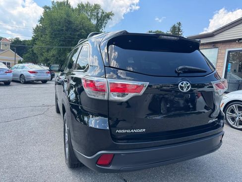 Used 2015 Toyota Highlander XLE AWD/4WD image 7