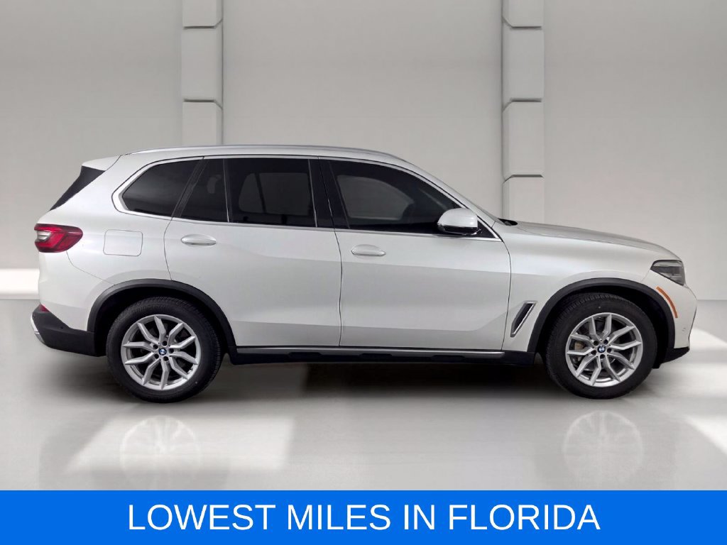 Used 2023 BMW X5 xDrive40i w/ Parking Assistance Package AWD/4WD image 4