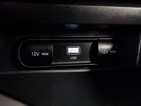 Certified 2025 Kia Soul LX w/ LX Technology Package FWD image 21