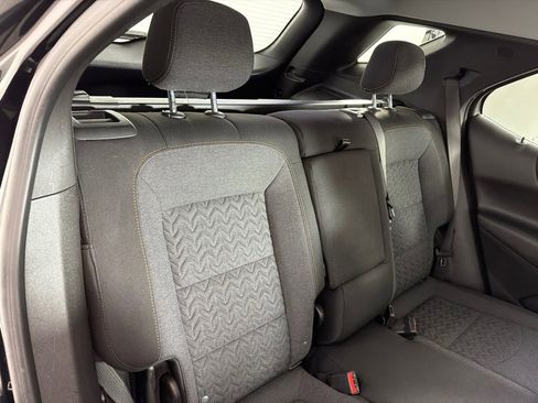 Used 2022 Chevrolet Equinox LT w/ Driver Convenience Package image 24