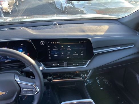 Used 2025 Chevrolet Equinox LT image 21