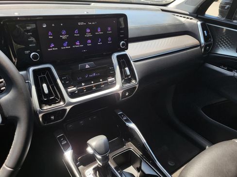 Used 2023 Kia Sorento SX AWD/4WD image 26