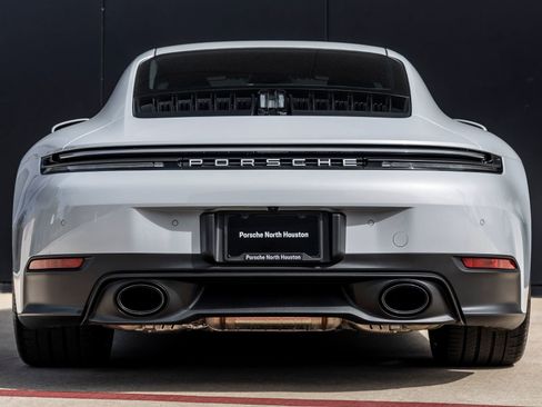 Used 2025 Porsche 911 Carrera w/ Premium Package image 10