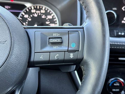 Certified 2023 Nissan Rogue SL w/ SL Premium Package image 28