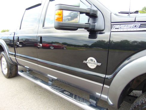 Used 2011 Ford F250 Lariat w/ Lariat Interior Pkg AWD/4WD image 42