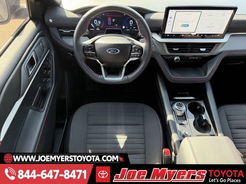 Used 2025 Ford Explorer ST-Line image 14