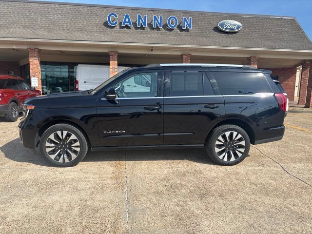 Certified 2025 Ford Expedition Platinum w/ Driver's Package AWD/4WD image 2