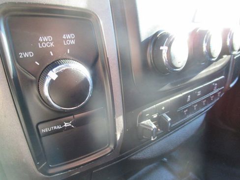 Used 2016 RAM 2500 Tradesman image 31