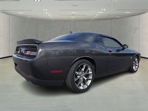 Used 2019 Dodge Challenger R/T w/ Plus Package image 3