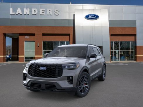 New 2026 Ford Explorer ST-Line w/ ST-Line Street Pack image 2