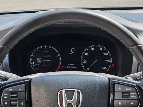 Used 2025 Honda Odyssey EX-L image 16
