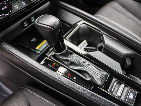 Used 2025 Honda Accord Sport image 19