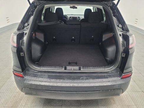 Used 2020 Jeep Cherokee Latitude FWD image 29