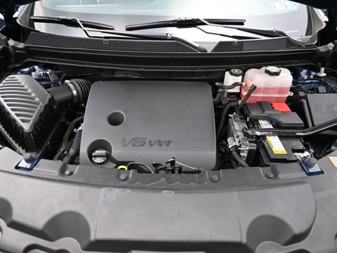 Used 2023 Chevrolet Traverse LT AWD/4WD image 33