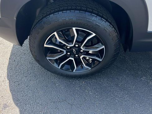 New 2026 Chevrolet TrailBlazer ACTIV w/ Convenience Package AWD/4WD image 37