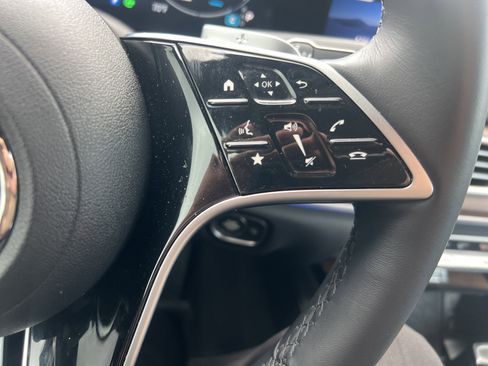 Used 2025 Mercedes-Benz GLE 350 4MATIC image 19