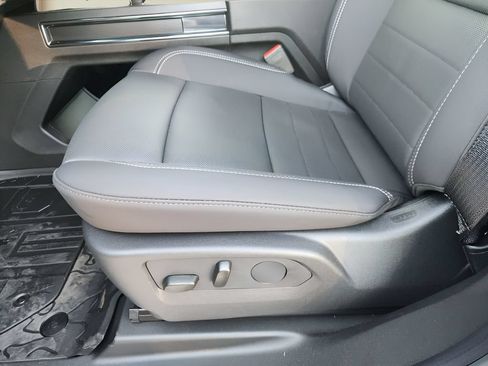 New 2026 GMC Hummer EV SUV AWD/4WD image 17