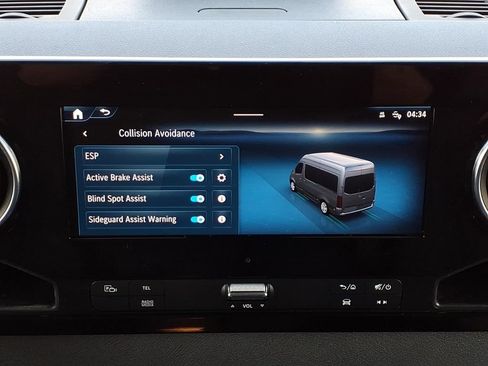 Used 2025 Mercedes-Benz Sprinter 2500 image 18