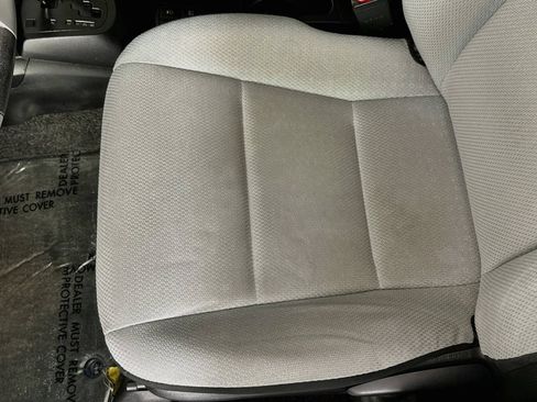 Used 2015 Toyota Prius C One FWD image 18
