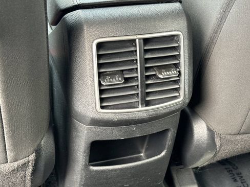 Used 2023 Kia Sportage LX AWD/4WD image 16