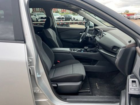 Used 2023 Nissan Rogue SV AWD/4WD image 22