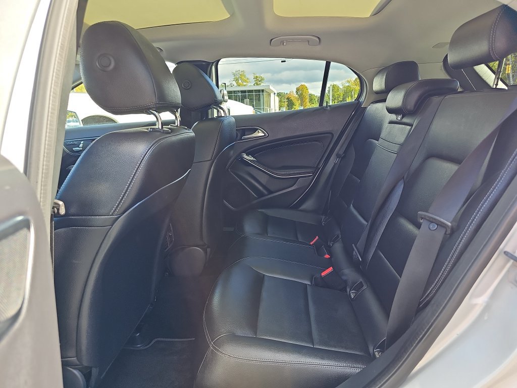 Used 2019 Mercedes-Benz GLA 250 4MATIC image 26