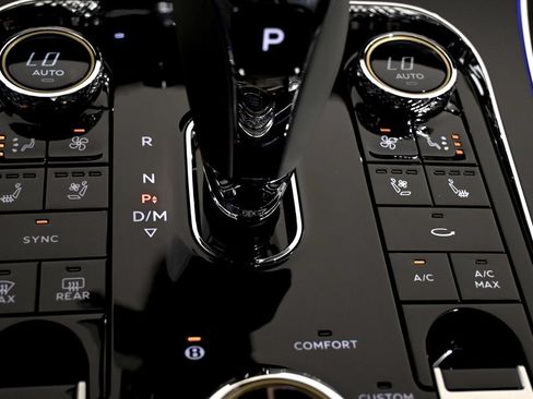 Used 2024 Bentley Continental GT AWD/4WD image 40