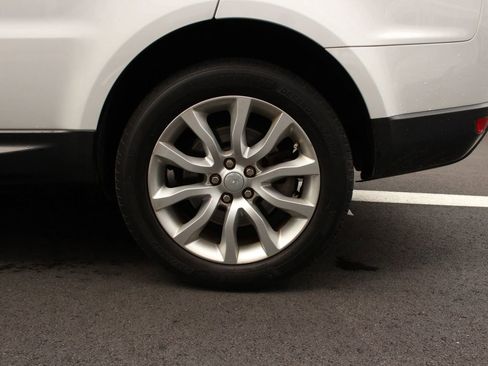 Used 2016 Land Rover Range Rover Sport HSE image 11