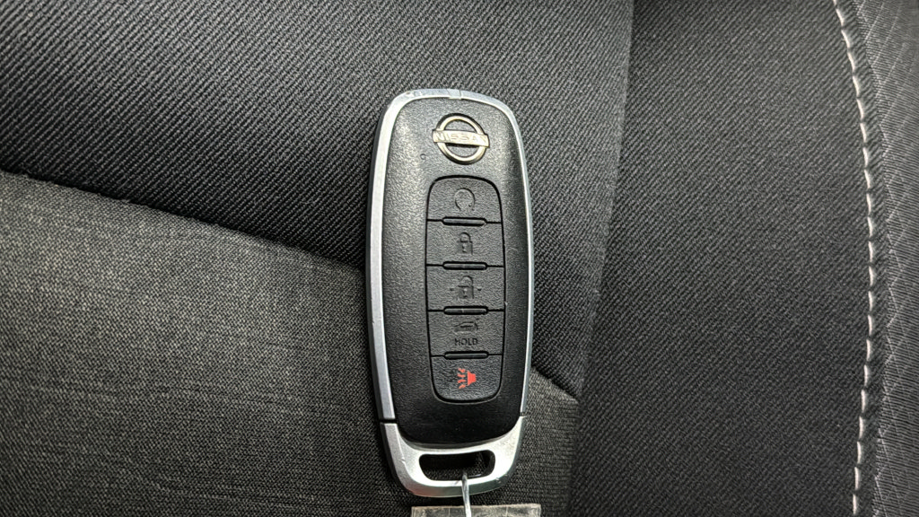 Used 2025 Nissan Pathfinder SV AWD/4WD image 19