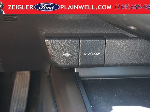 Used 2022 Toyota Camry SE w/ Cold Weather Package AWD/4WD image 20