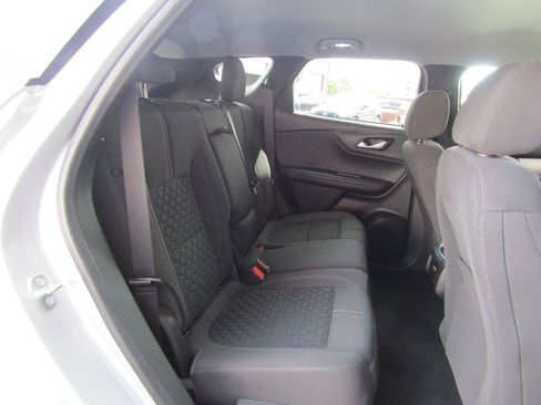 Used 2020 Chevrolet Blazer LT FWD image 12