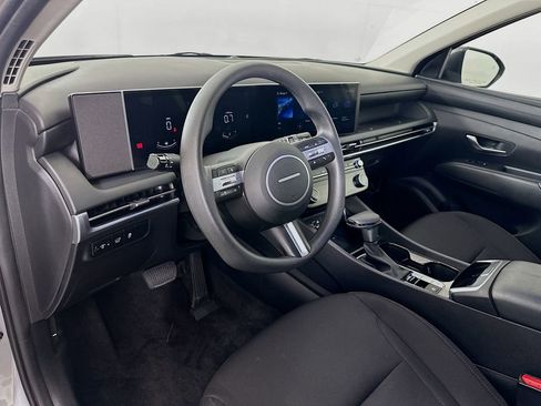 Certified 2025 Hyundai Tucson SEL image 9