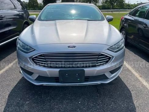 Used 2017 Ford Fusion S FWD image 2