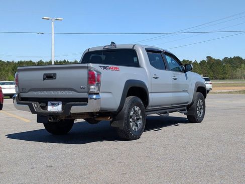 Used 2021 Toyota Tacoma TRD Off-Road image 5