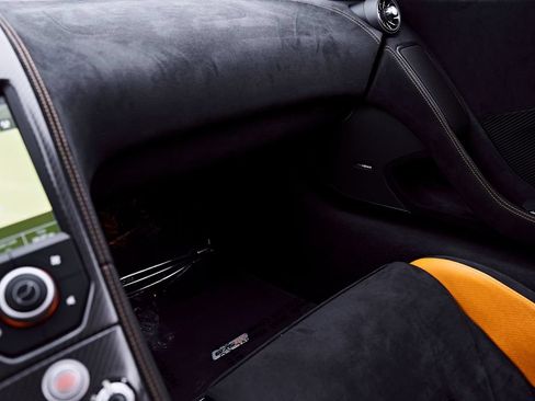 Used 2016 McLaren 675LT Coupe RWD image 97
