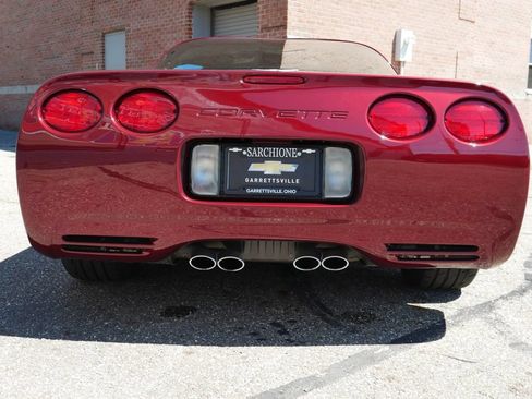 Used 2003 Chevrolet Corvette Coupe w/ Preferred Equipment Group RWD image 5