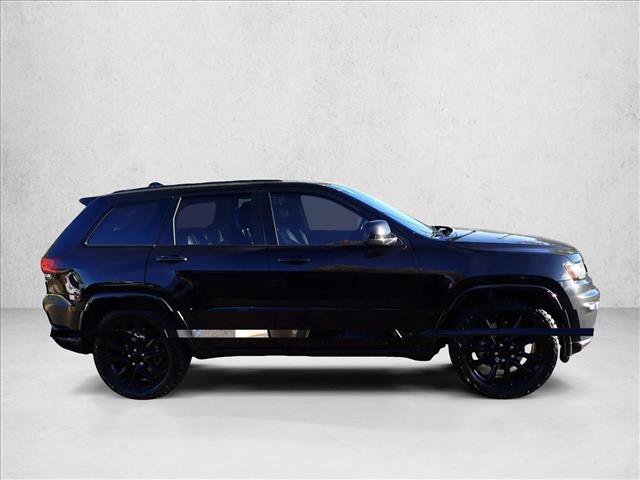 Used 2018 Jeep Grand Cherokee Altitude AWD/4WD image 5
