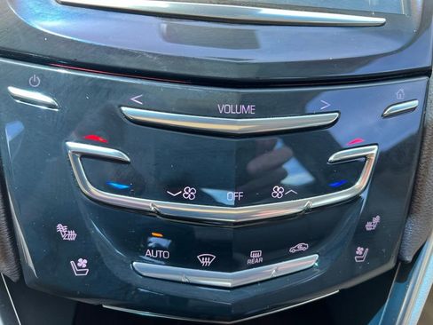 Used 2013 Cadillac XTS Luxury w/ Driver Awareness Package FWD image 42