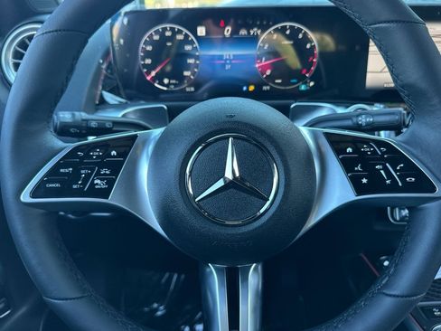 New 2026 Mercedes-Benz GLB 250 image 21